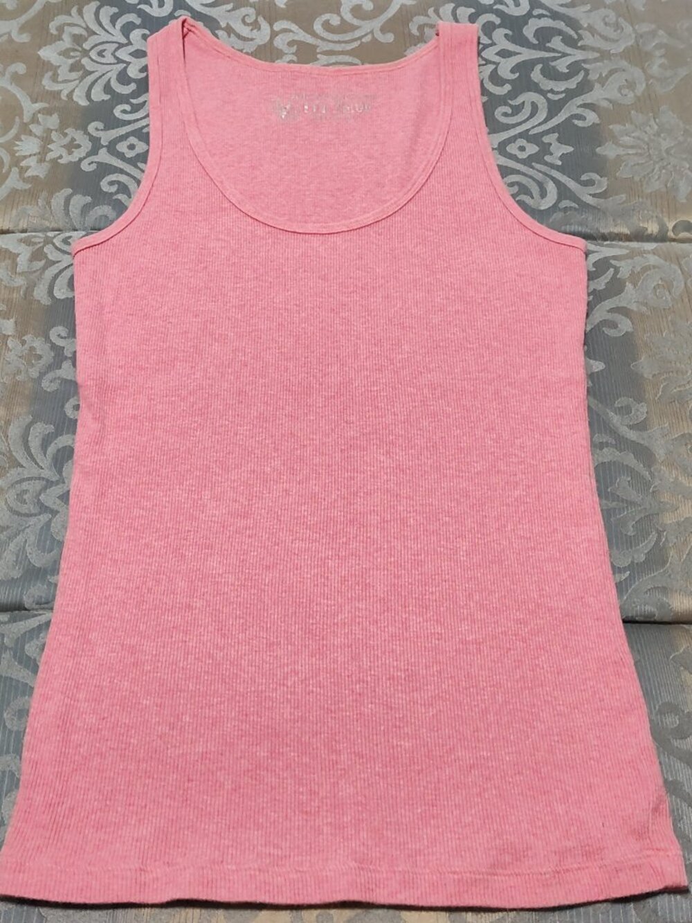 Victoria's Secret VS Tee Shop pink ribbed tank top, VG used condition, size M